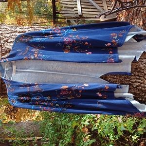 Drapey topper/cardigan.